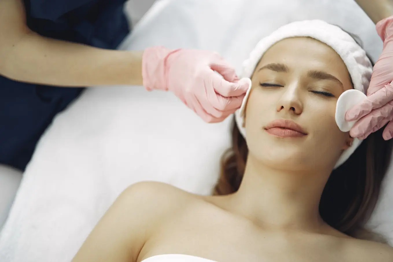 Tratamiento facial en spa